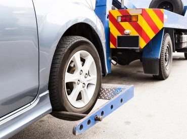 How Do Sideview Mirrors Correspond to Car Towing?